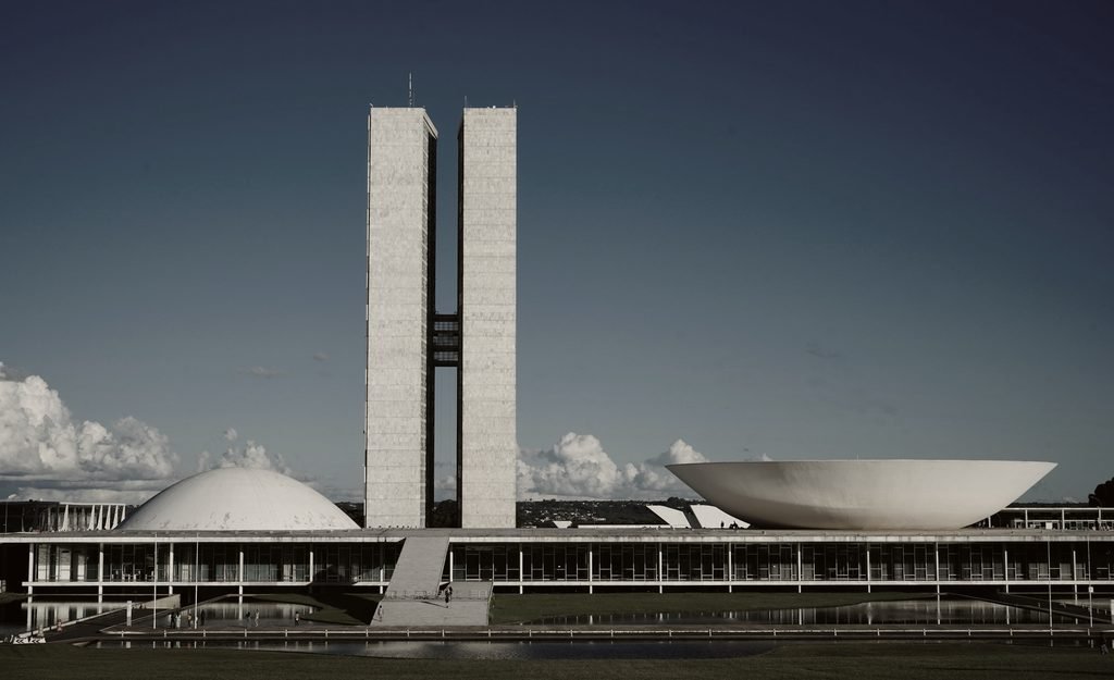 Corrupção, Licitações e Administração Pública